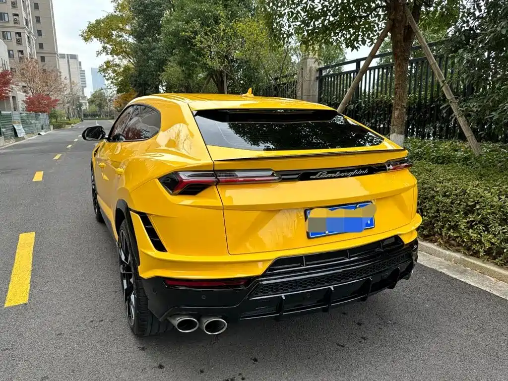 Lamborghini Urus — миниатюра 4