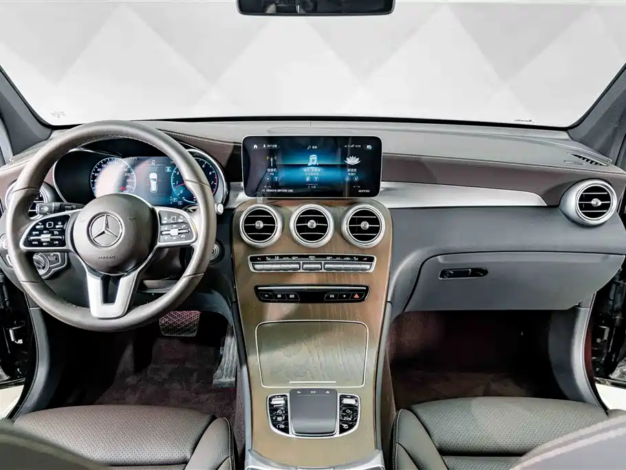 Mercedes-Benz GLC — миниатюра 10