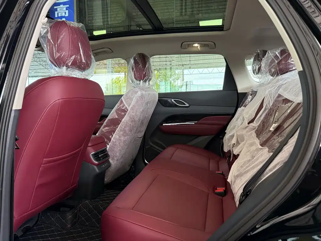 Hongqi Hongqi HS3 PHEV — миниатюра 6
