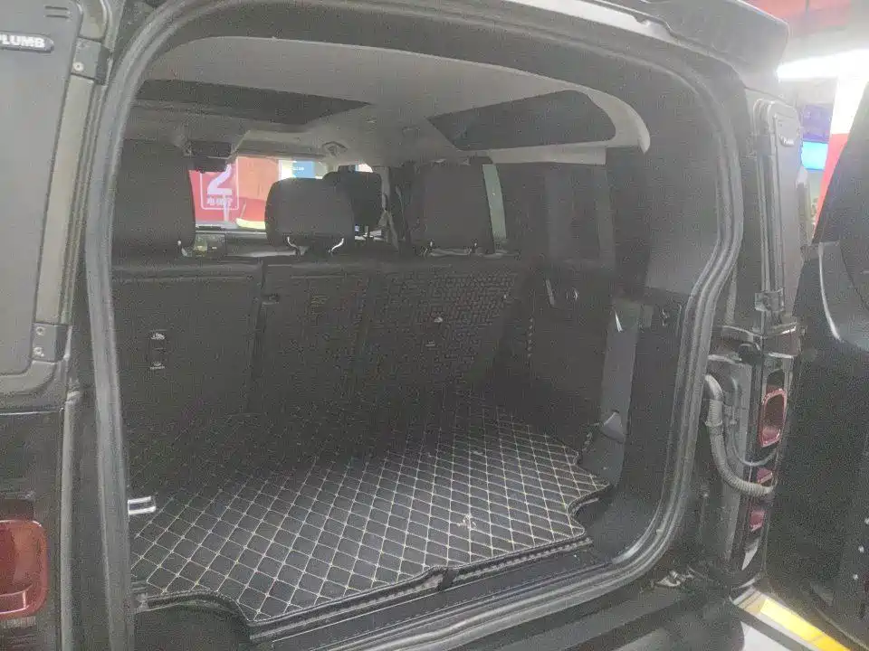 Land Rover Defender — миниатюра 11