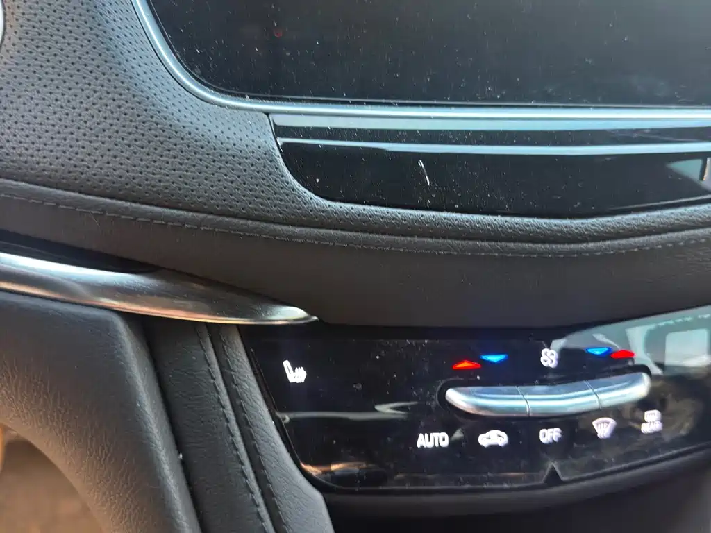 Cadillac XT5 — миниатюра 6