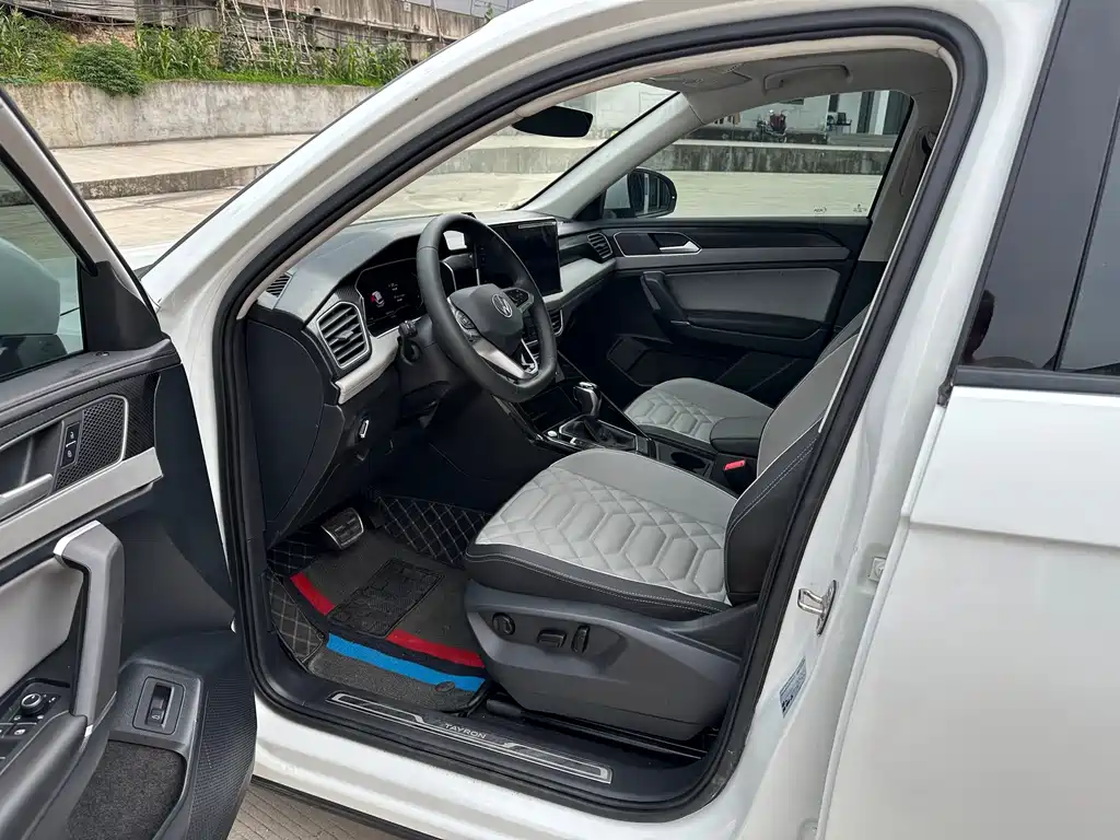 Volkswagen Tayron 2023 300TSI Luxury Plus