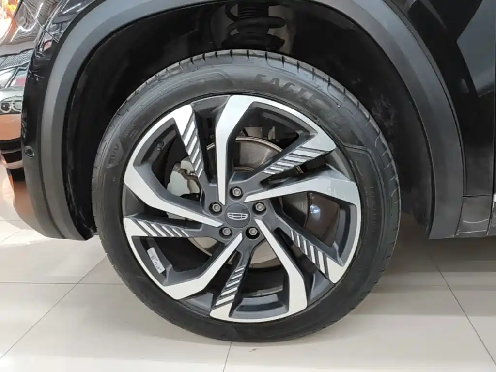 Geely Xingyue L — миниатюра 23