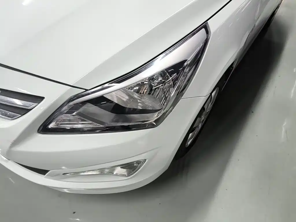 Hyundai Verna — миниатюра 24