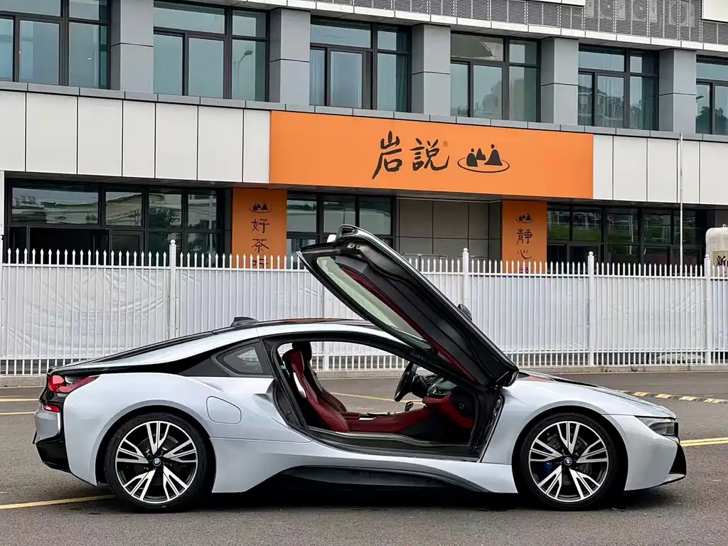 BMW i8 — миниатюра 4