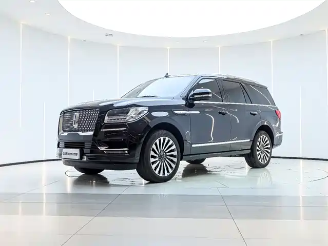 LINCOLN NAVIGATOR 2023