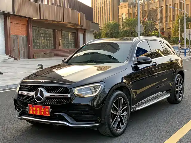MERCEDES-BENZ GLC