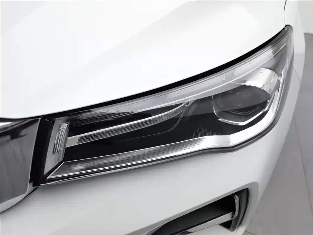 Geely Emgrand 2025 4 1.5L CVT Flagship