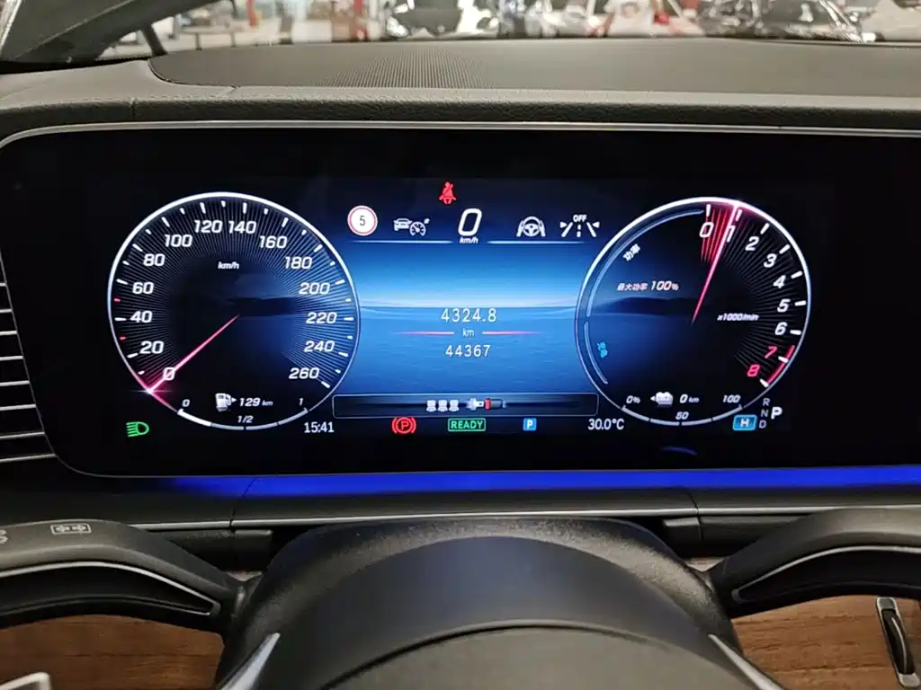 Mercedes-Benz GLE New Energy — миниатюра 12
