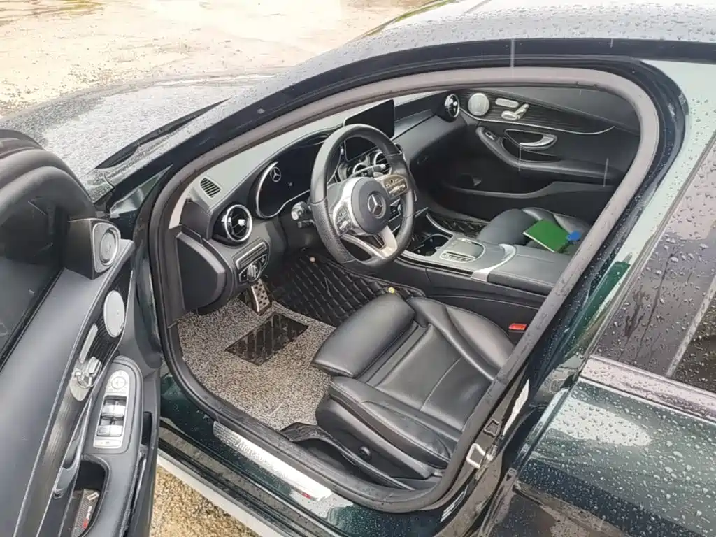 Mercedes-Benz C-Class — миниатюра 16