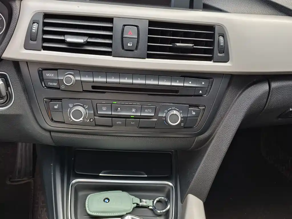 BMW 3 Series — миниатюра 15