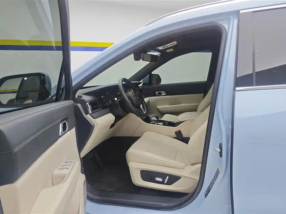 Li Auto ONE 2020 6 мест