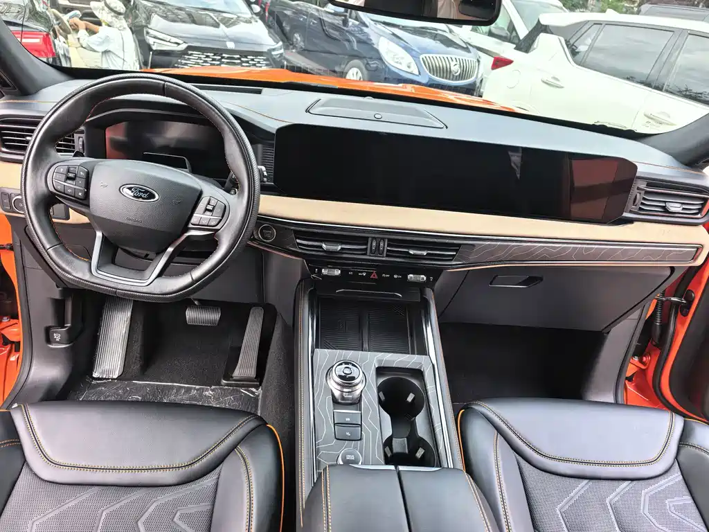 Ford Explorer — миниатюра 6