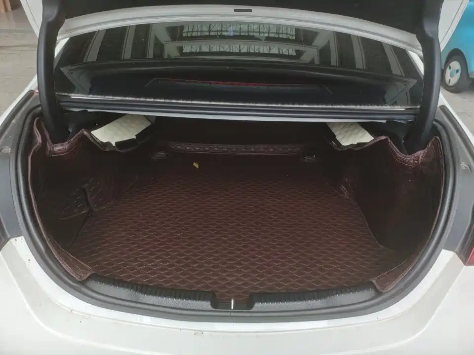 Mercedes-Benz C-Class — миниатюра 7