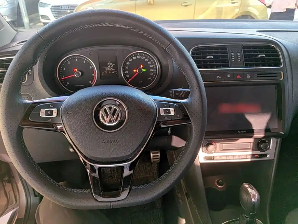 Volkswagen Polo — миниатюра 10
