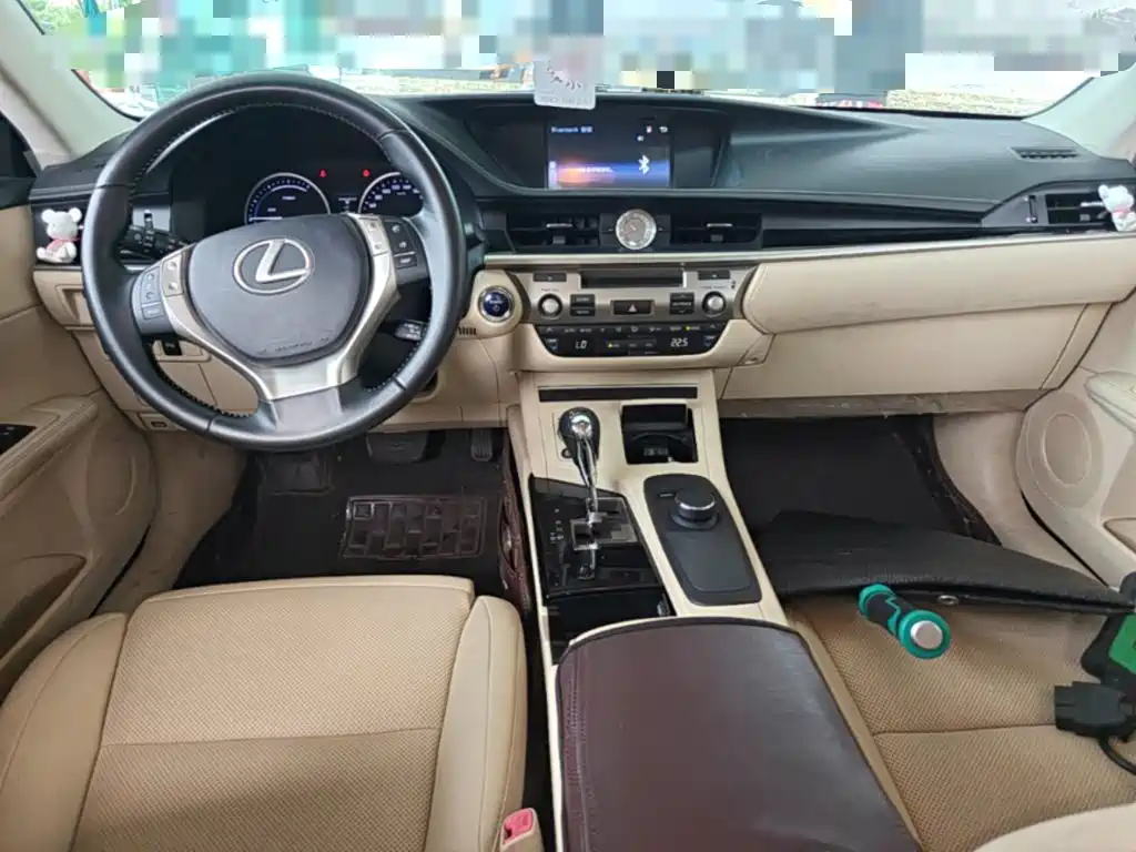 Lexus ES — миниатюра 10
