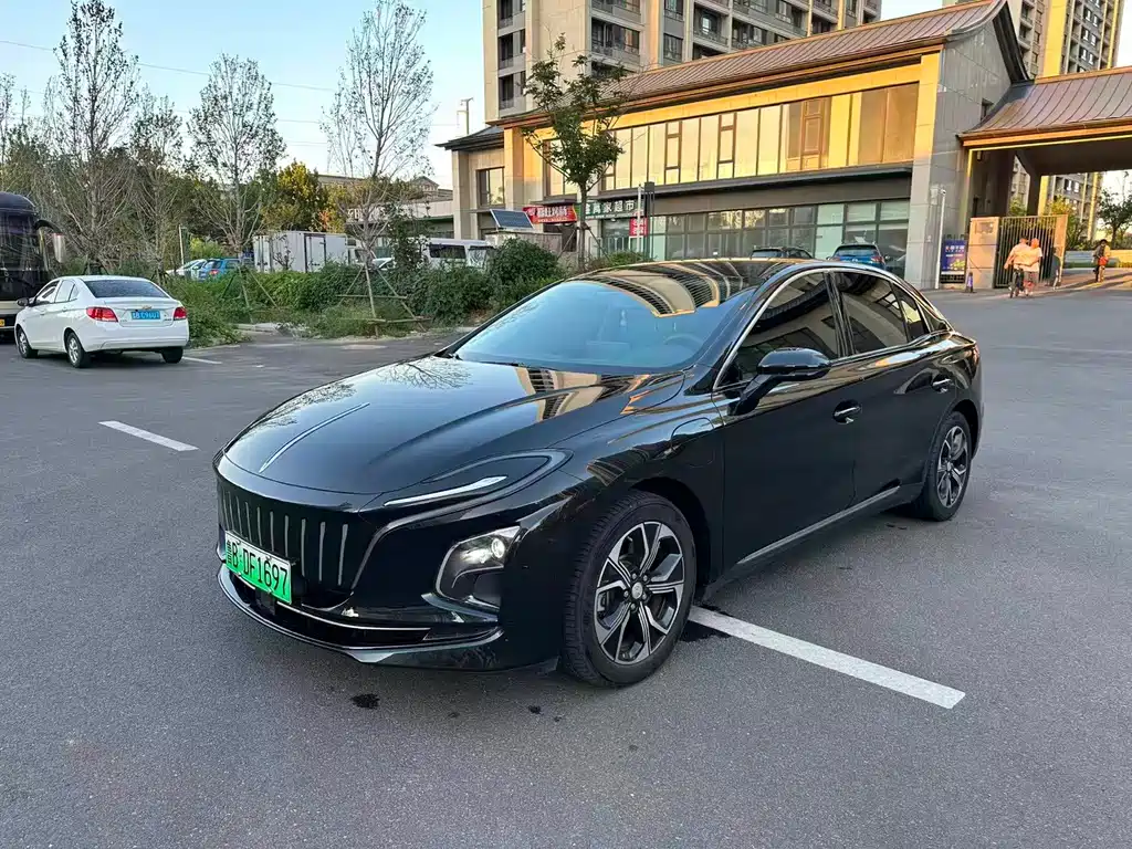 Hongqi Hongqi E-QM5 — миниатюра 3