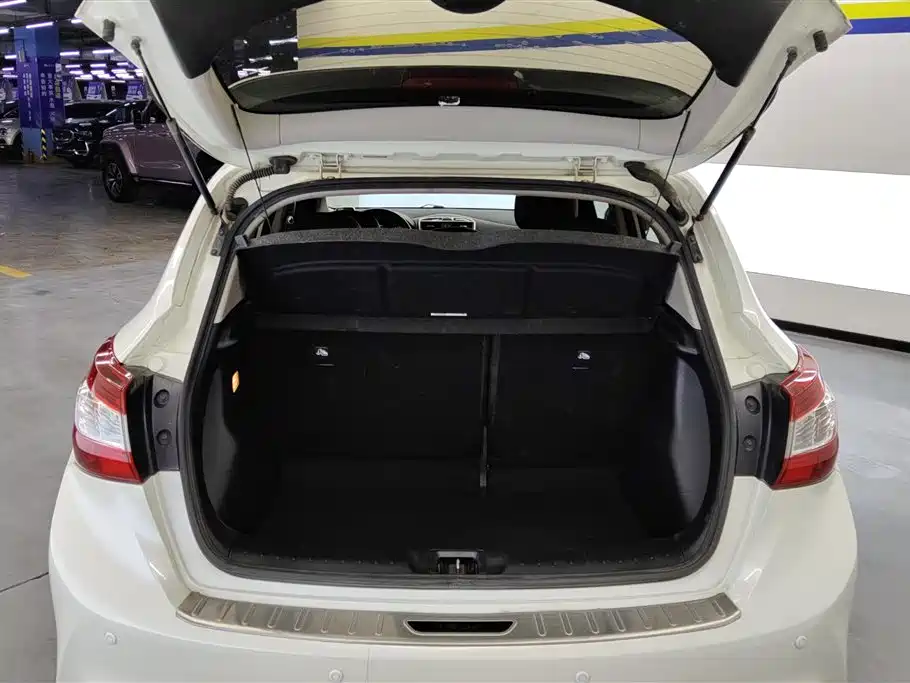 Nissan Tiida 2016 1.6L CVT