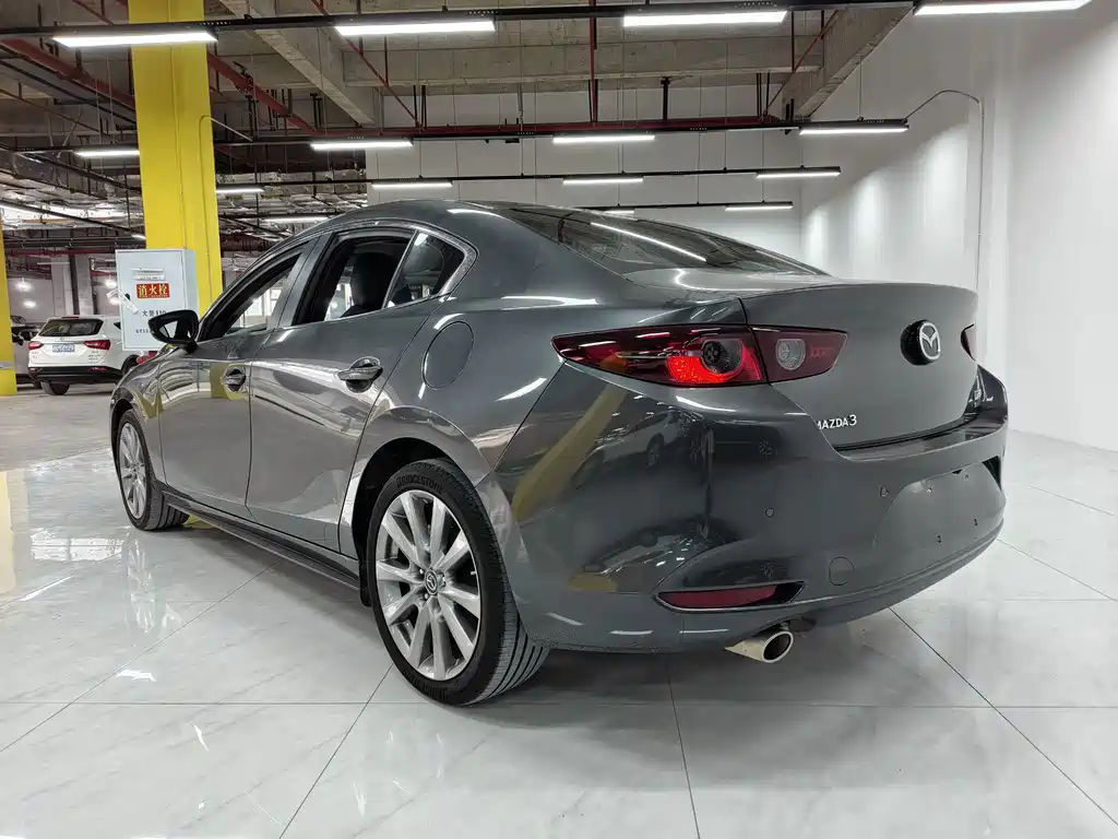 Mazda 3 Axela — миниатюра 8
