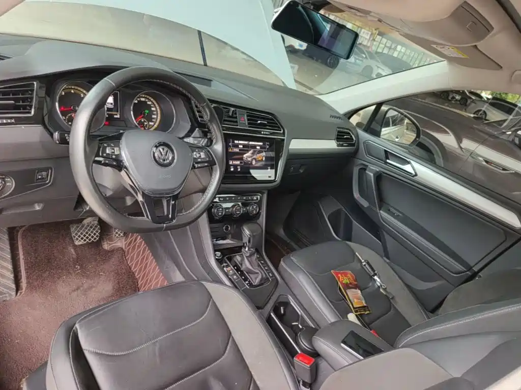 Volkswagen Tiguan L — миниатюра 10