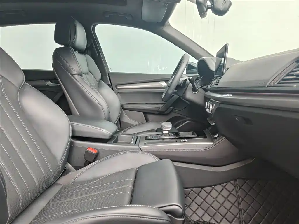 Audi Q5L 2024 40 TFSI Luxury