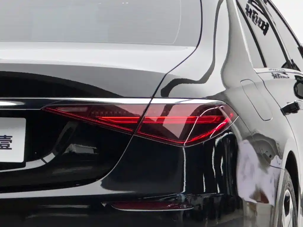 Mercedes-Benz S-Class — миниатюра 6