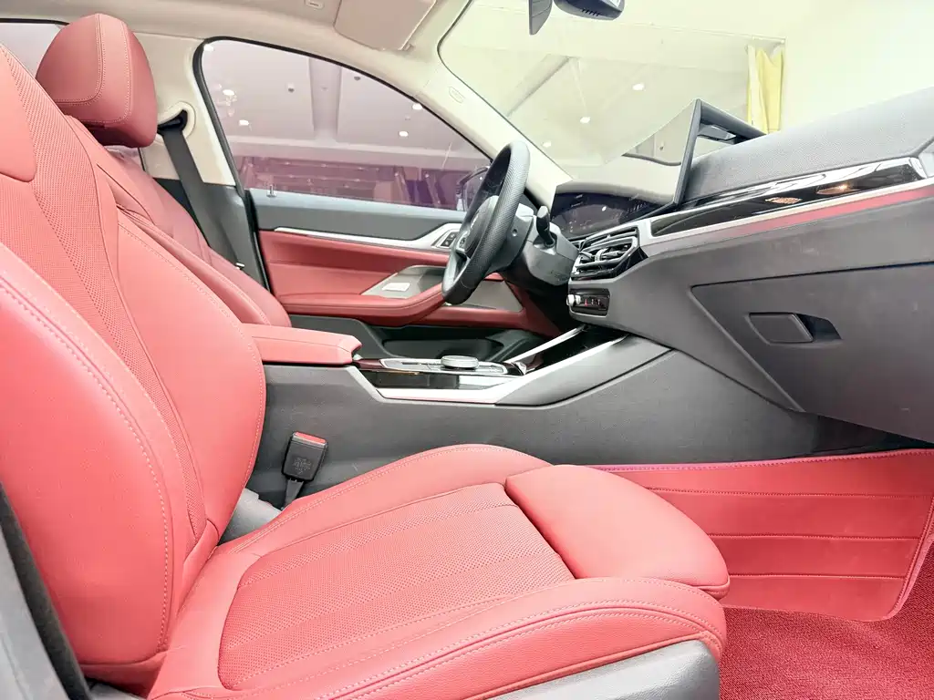 BMW i4 — миниатюра 9