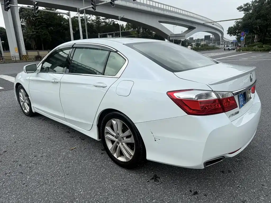 Honda Accord 2014 2.4L EX Luxury