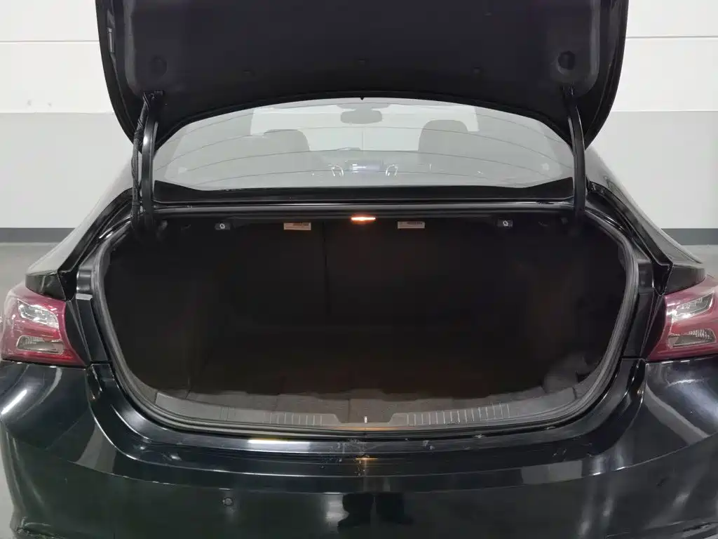 Chevrolet Malibu XL — миниатюра 16