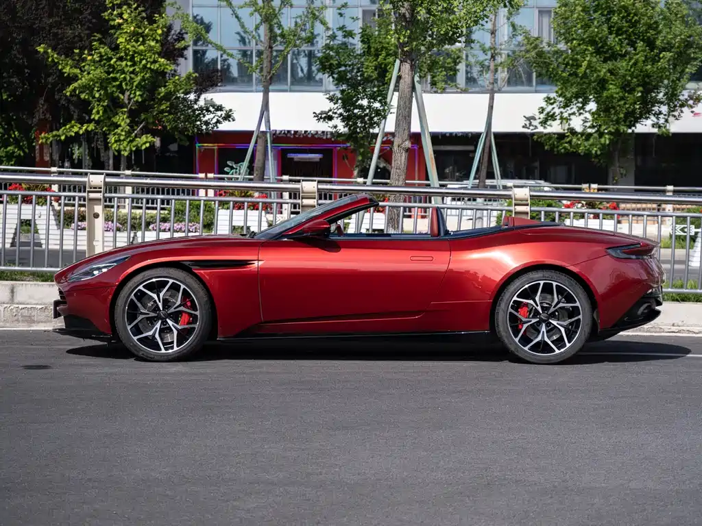 Aston Martin DB11 2019 4.0T V8 Volante