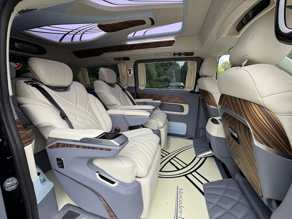 Mercedes-Benz V-Class (Import) — миниатюра 11