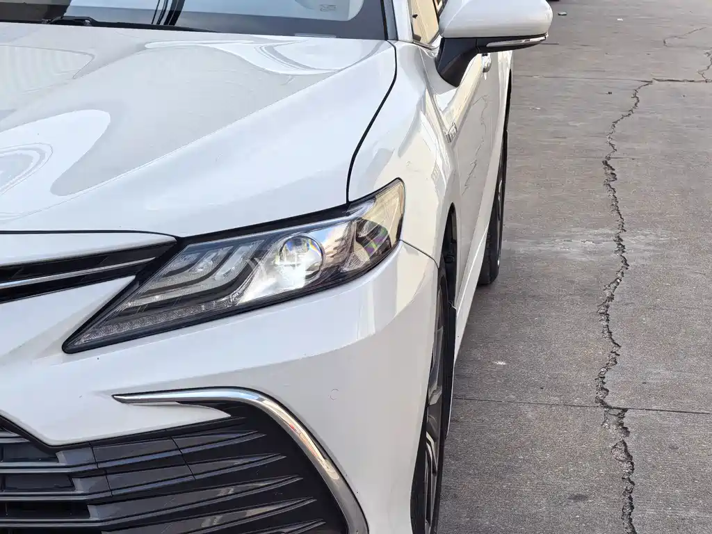 Toyota Camry — миниатюра 4