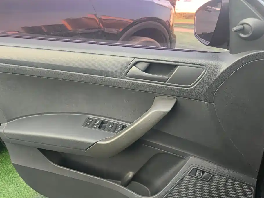 Volkswagen Santana — миниатюра 7