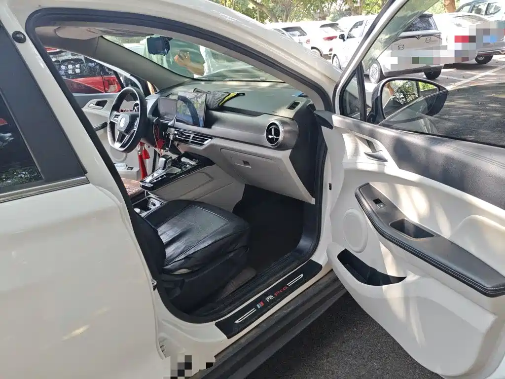 BYD Yuan Pro — миниатюра 19