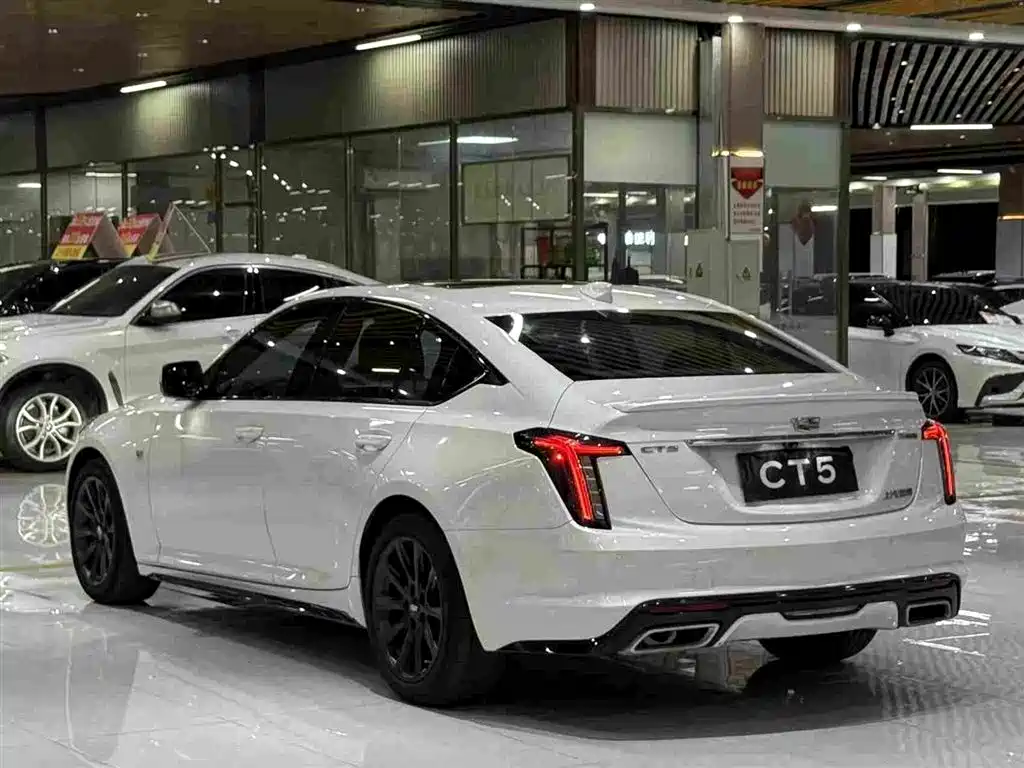 Cadillac CT5 — миниатюра 9