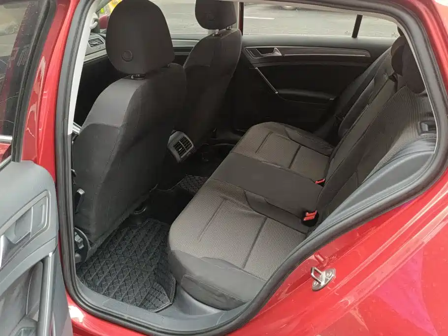 Volkswagen Golf — миниатюра 11