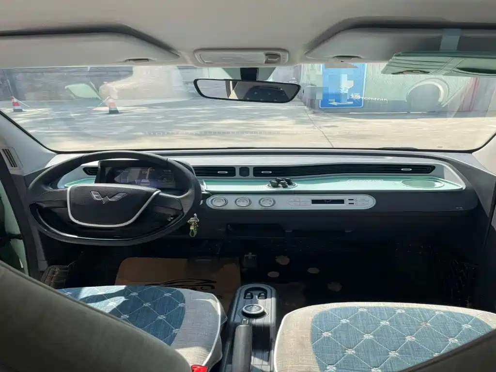 Wuling MINIEV — миниатюра 10
