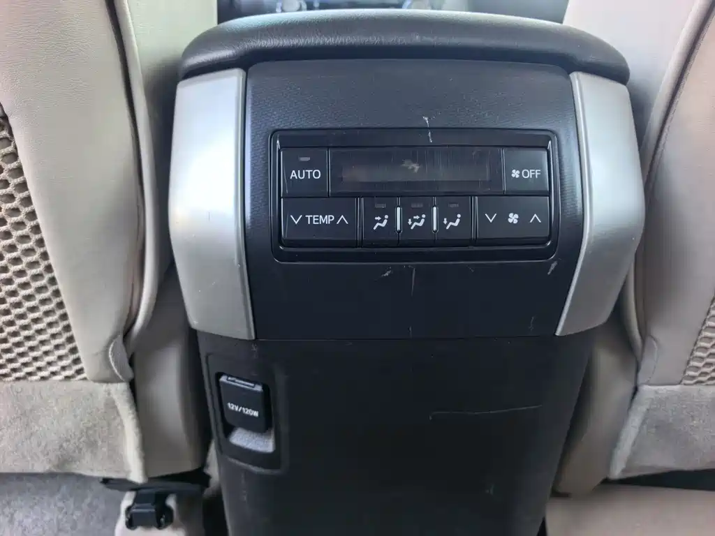 Toyota Prado — миниатюра 13