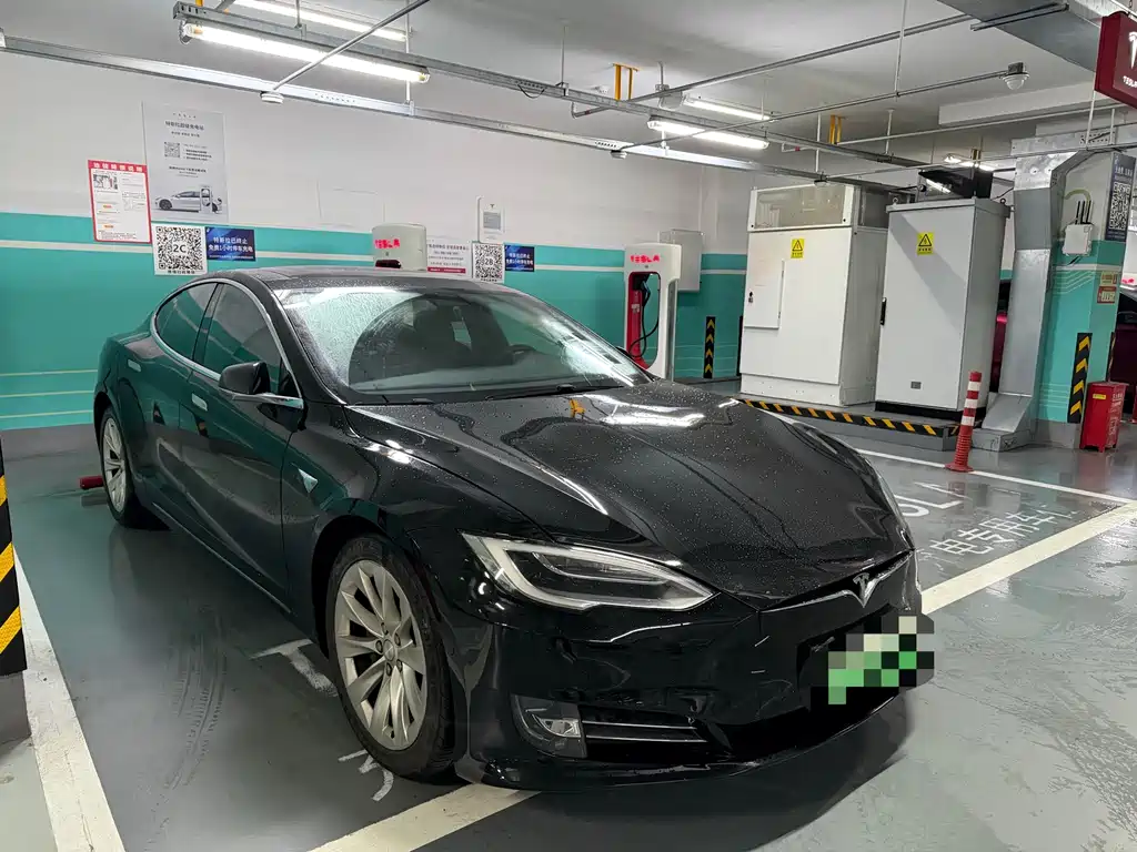 Tesla Model S — миниатюра 5
