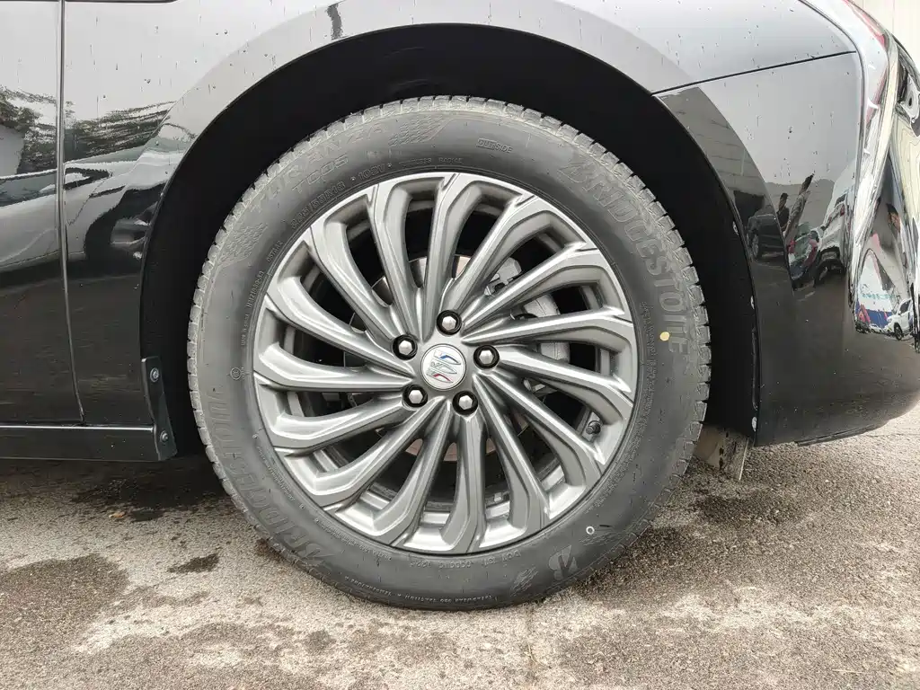Buick LaCrosse — миниатюра 16