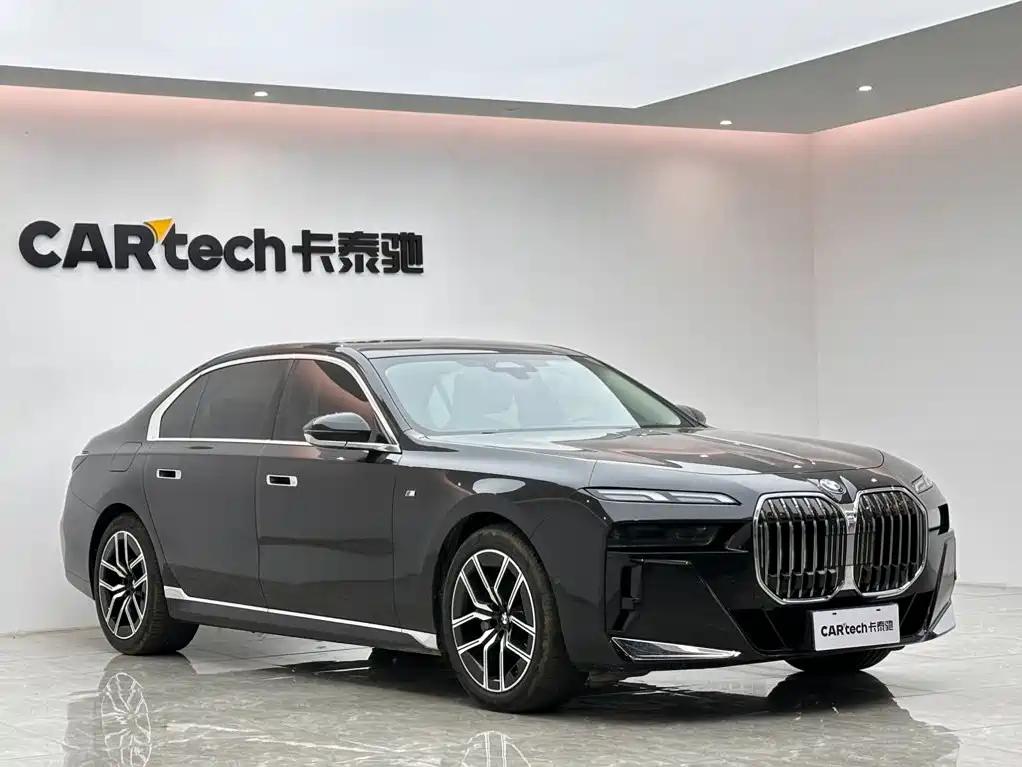BMW 7 Series — миниатюра 6