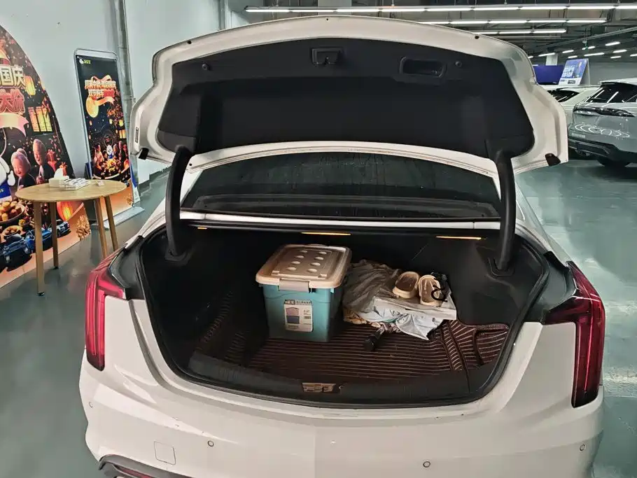 Cadillac CT5 — миниатюра 4