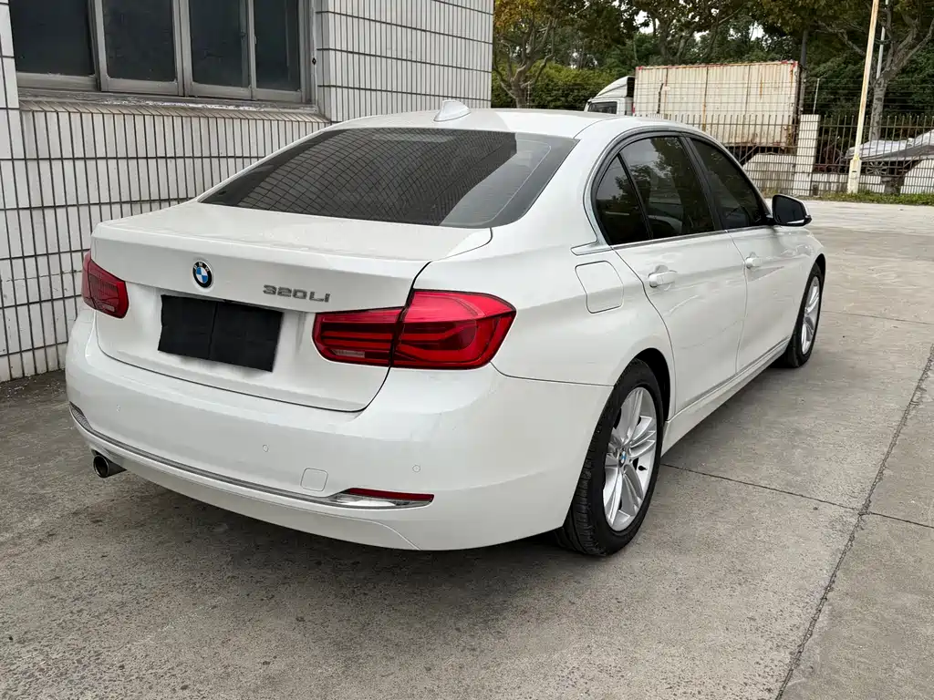 BMW 3 Series — миниатюра 7