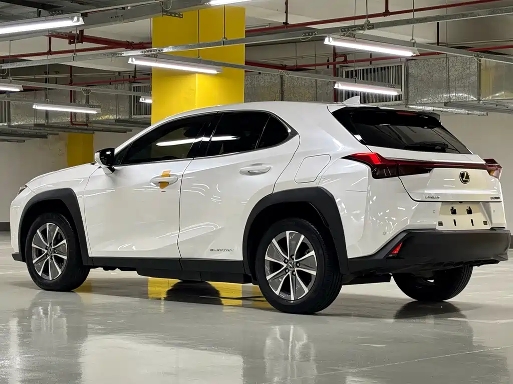 Lexus UX New Energy — миниатюра 7