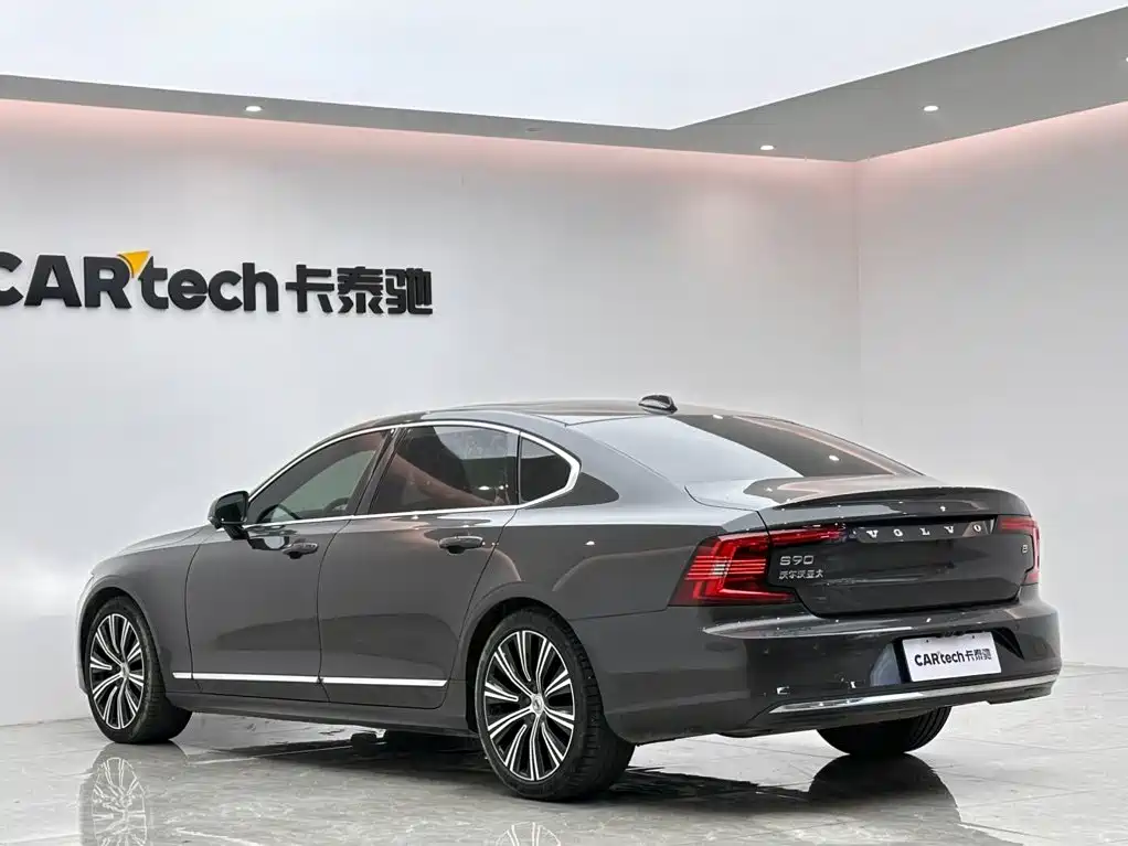 Volvo S90 — миниатюра 3