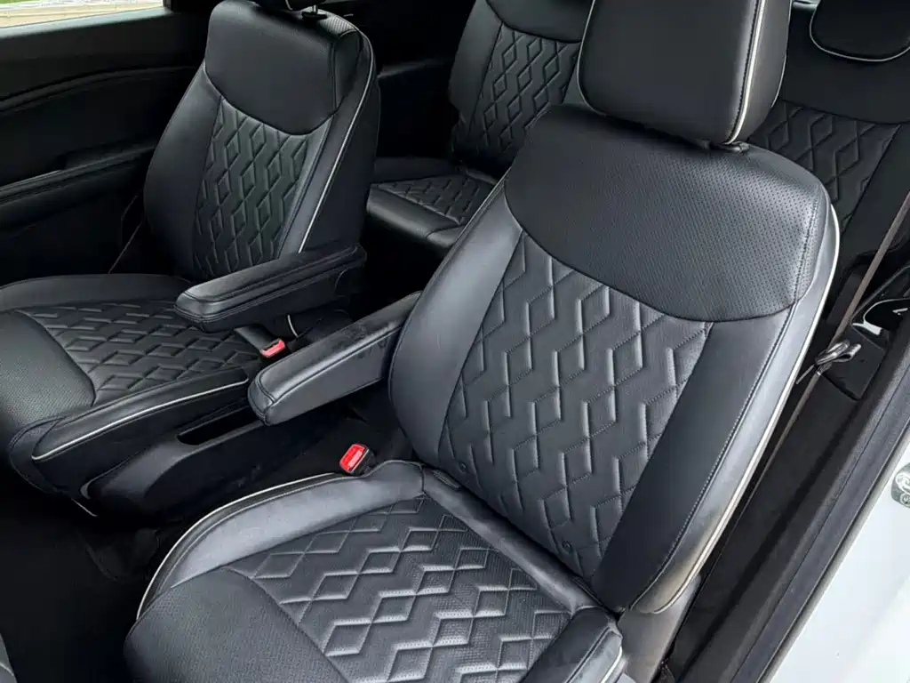 Wuling Jiachen — миниатюра 7