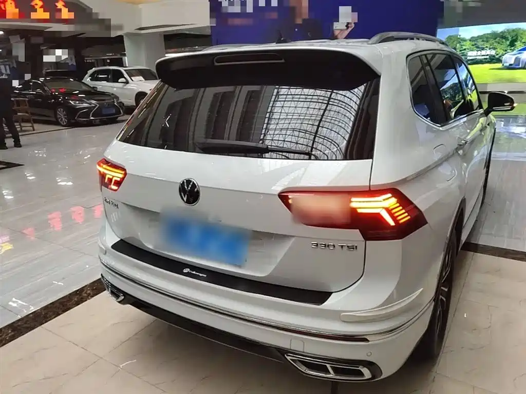 Volkswagen Tiguan L L 2024 330TSI AT R-Line