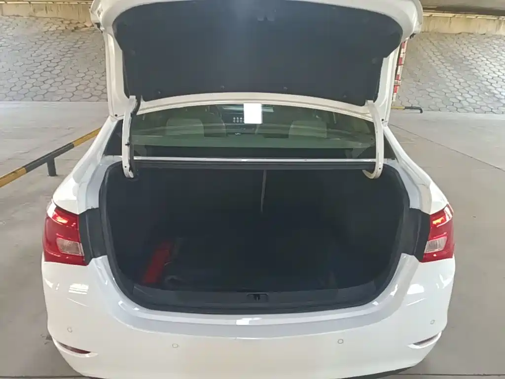 Buick Excelle — миниатюра 19
