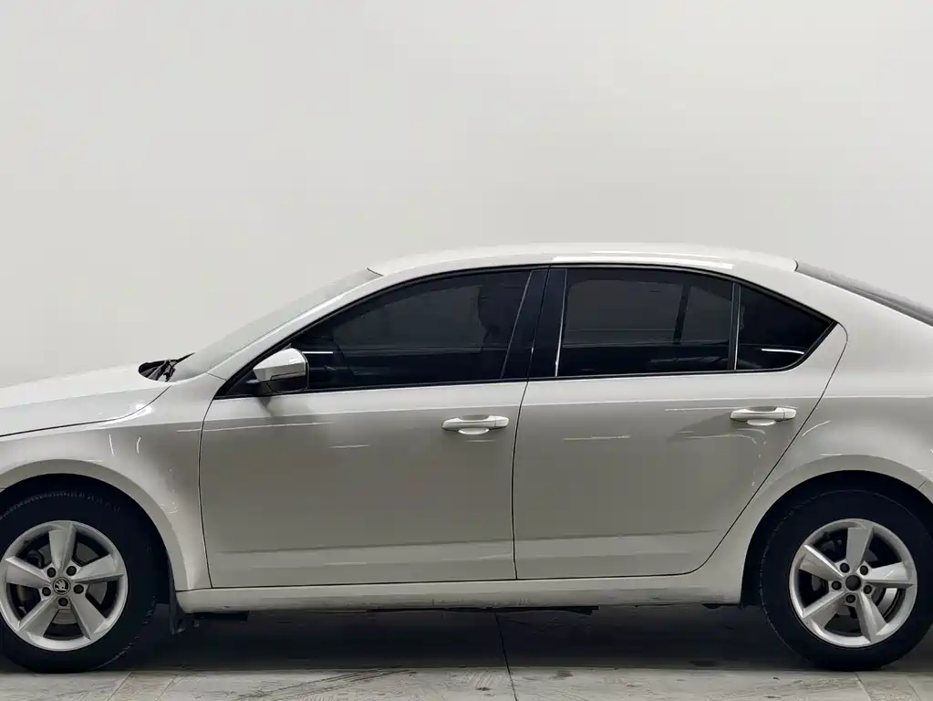 Skoda Octavia — миниатюра 7