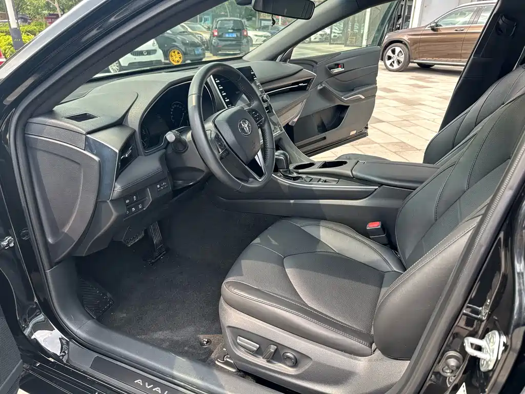 Toyota Avalon — миниатюра 9